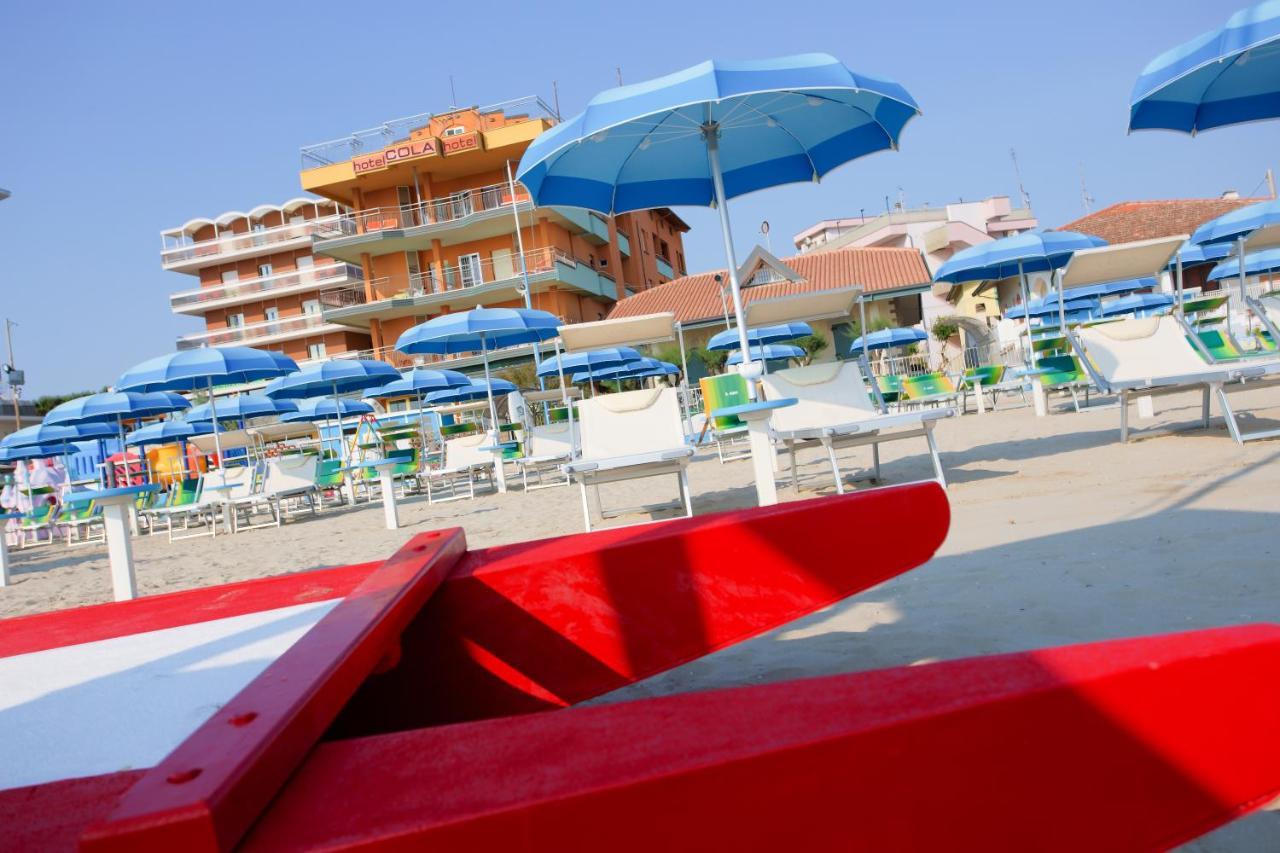 Hotel Cola Frontemare Bellaria-Igea Marina Eksteriør billede