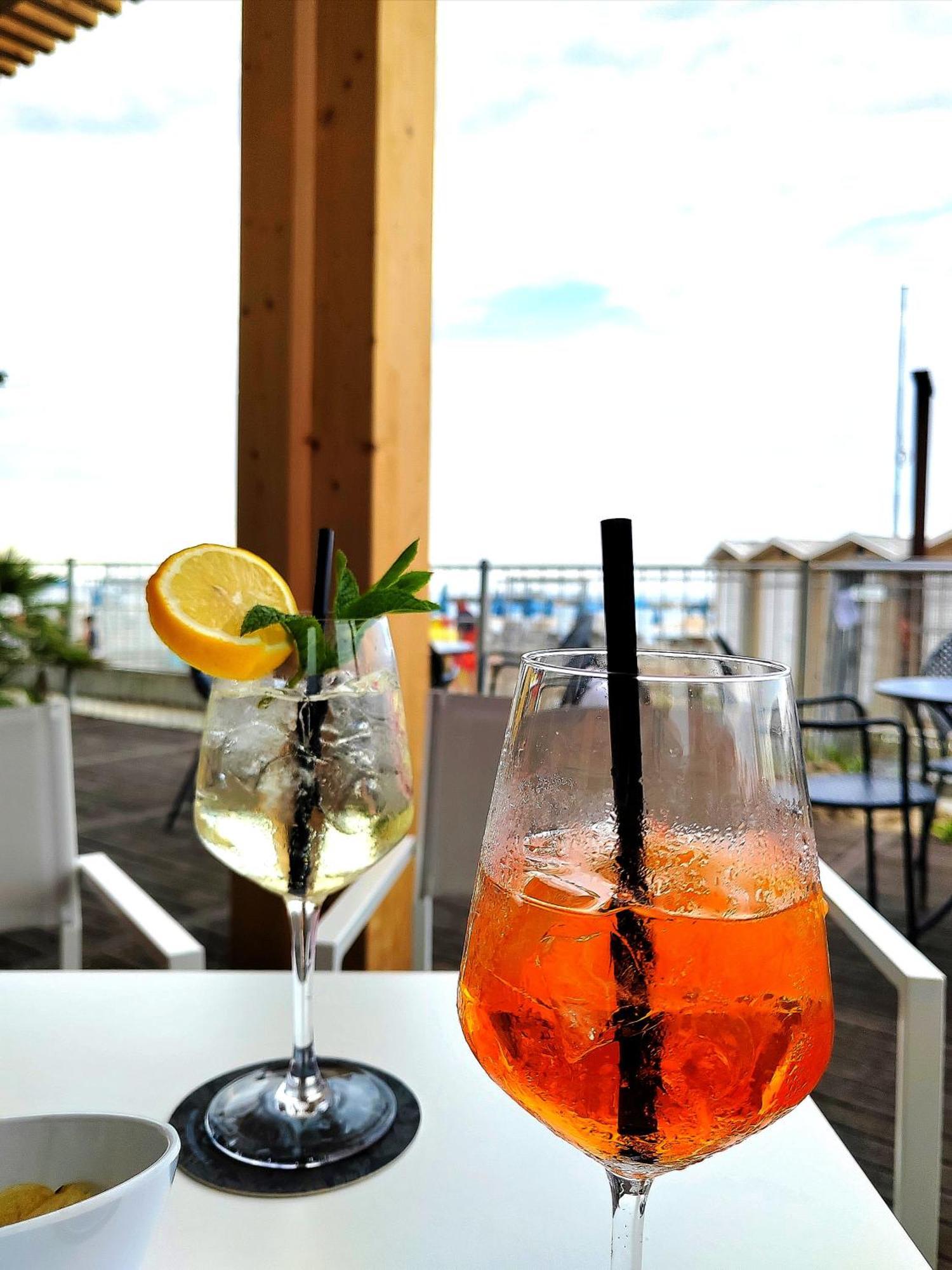 Hotel Cola Frontemare Bellaria-Igea Marina Eksteriør billede