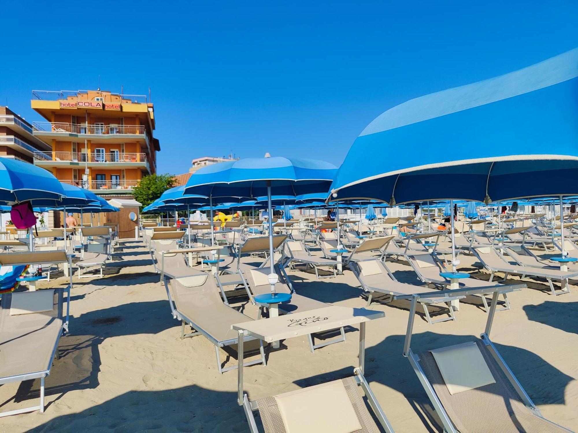 Hotel Cola Frontemare Bellaria-Igea Marina Eksteriør billede