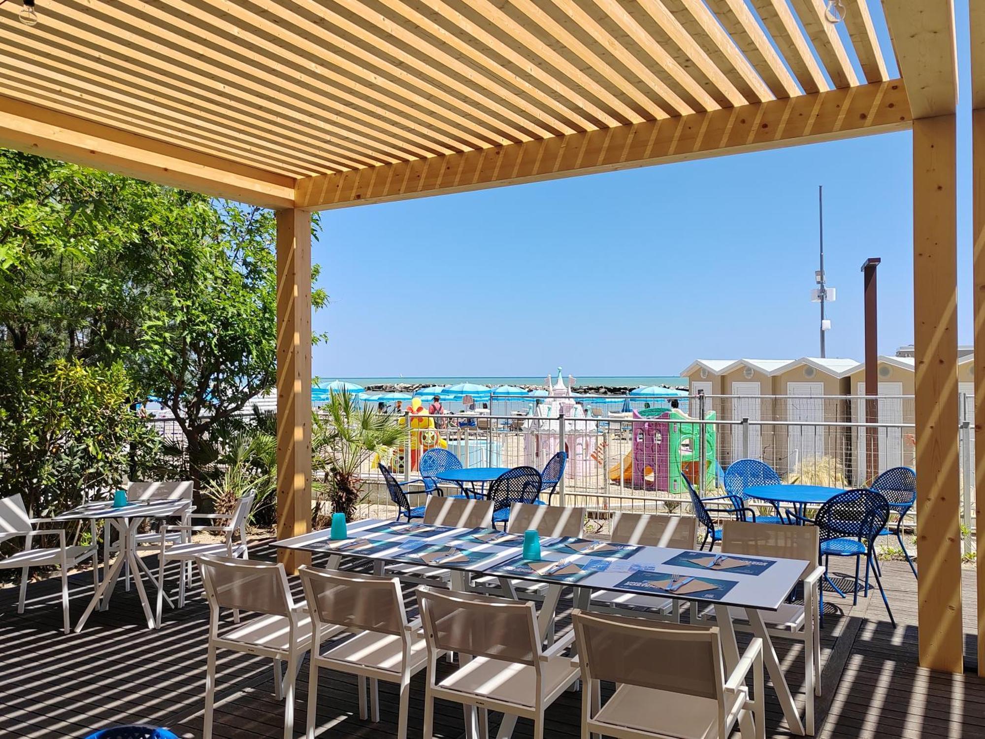 Hotel Cola Frontemare Bellaria-Igea Marina Eksteriør billede