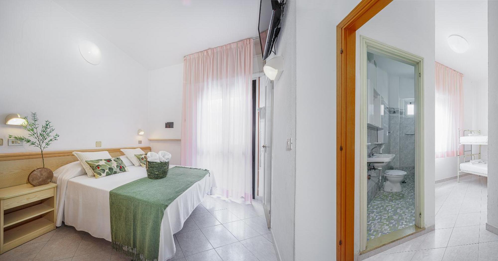 Hotel Cola Frontemare Bellaria-Igea Marina Eksteriør billede