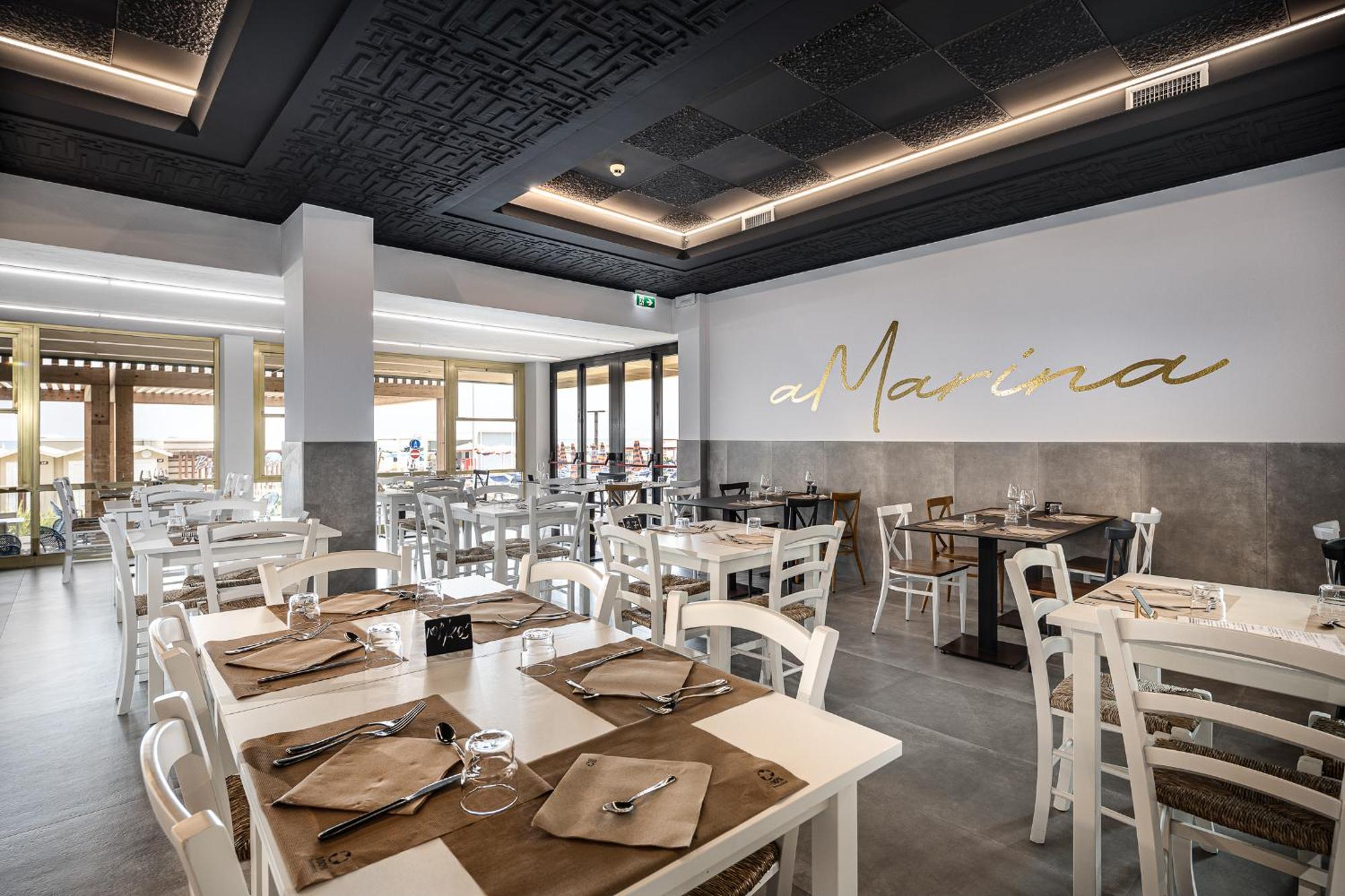 Hotel Cola Frontemare Bellaria-Igea Marina Eksteriør billede